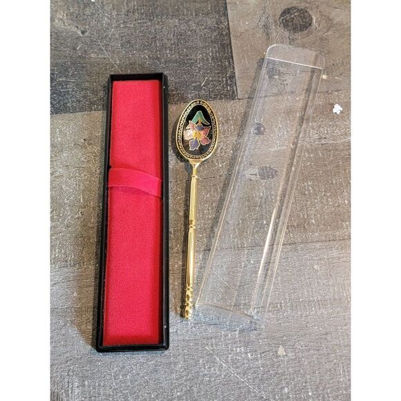 Golden metal decorative floral flower teaspoon - Picture 1 of 4